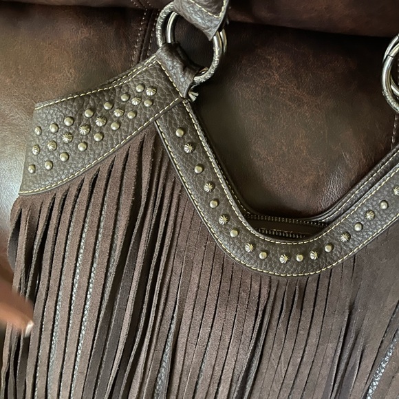 COPY - Shyanne bag with genuine leather fringe large with tons of pockets. - Picture 2 of 8